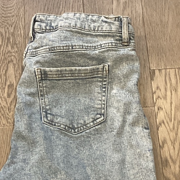 3 for $15 | Women’s My Style Distressed Denim Jeans - Picture 2 of 8